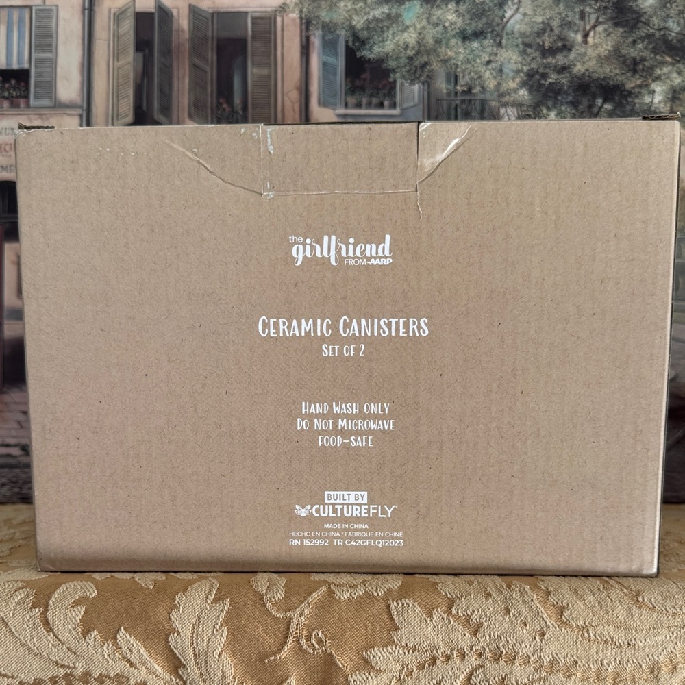 The Girlfriend From AARP Butterfly Ceramic Canisters Set 2 Wood Lids NWOT - Picture 9 of 13